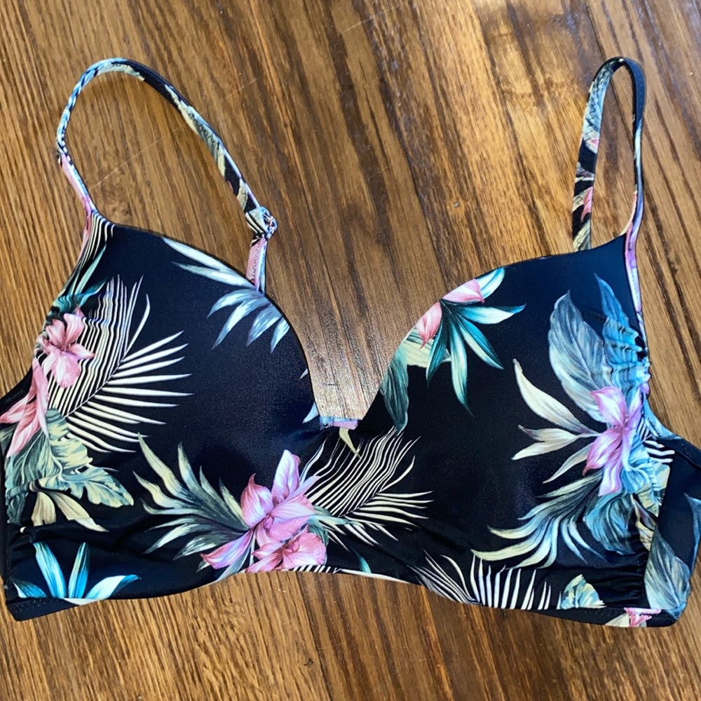 Black, tropical bikini top shade & shore